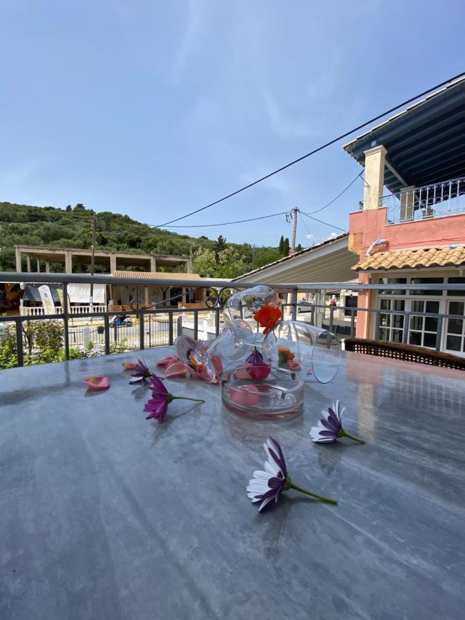Yiannis Studios Moraitika Exterior photo